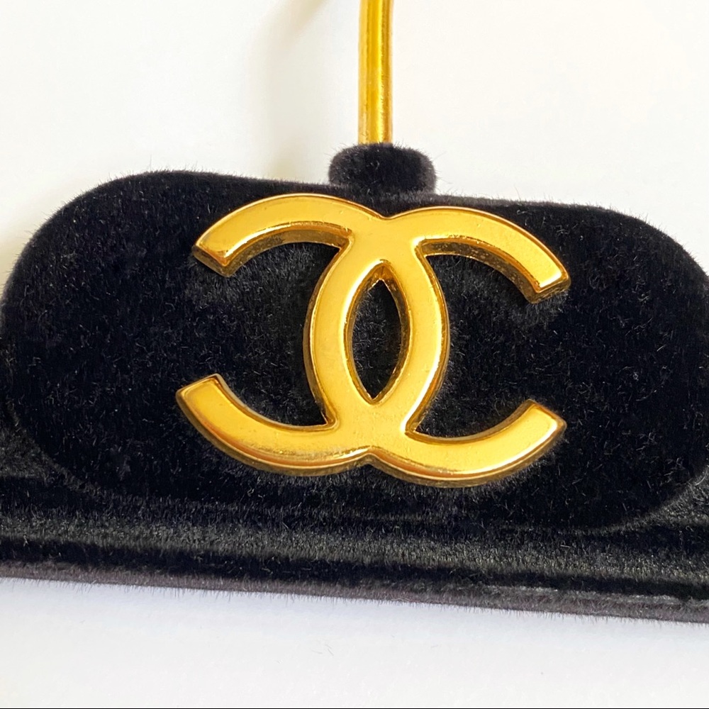 CHANEL CC gold metal logo black velvet velour bottoms clothing closet hanger - Picture 5 of 6